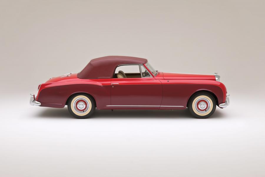  Bentley S1 Continental Drophead Coupe by Park Ward 1955 года  (фото 4 из 34)